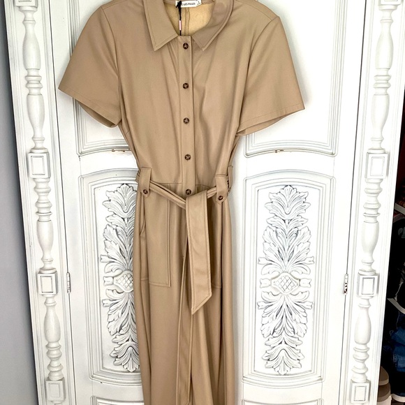Anthropologie tan jumpsuit - Picture 6 of 6